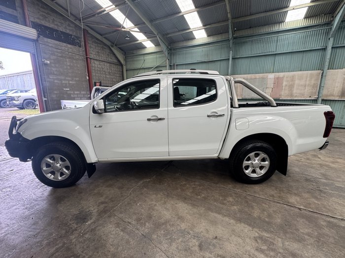 2017 Isuzu D-MAX LS-M