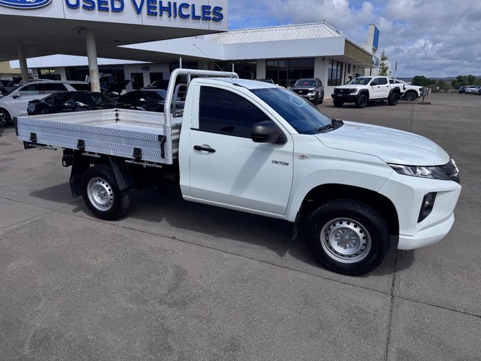 2021 Mitsubishi Triton GLX
