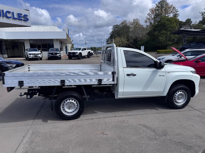2021 Mitsubishi Triton GLX
