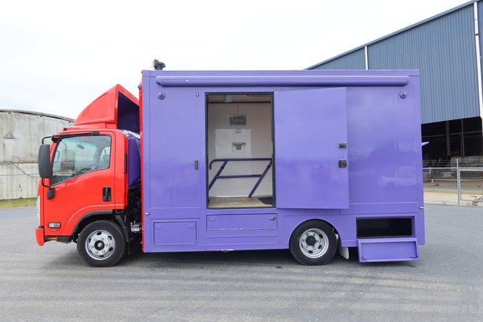2013 Isuzu N Series NPR 250/300 Premium