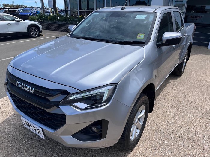 2025 Isuzu D-MAX LS-M
