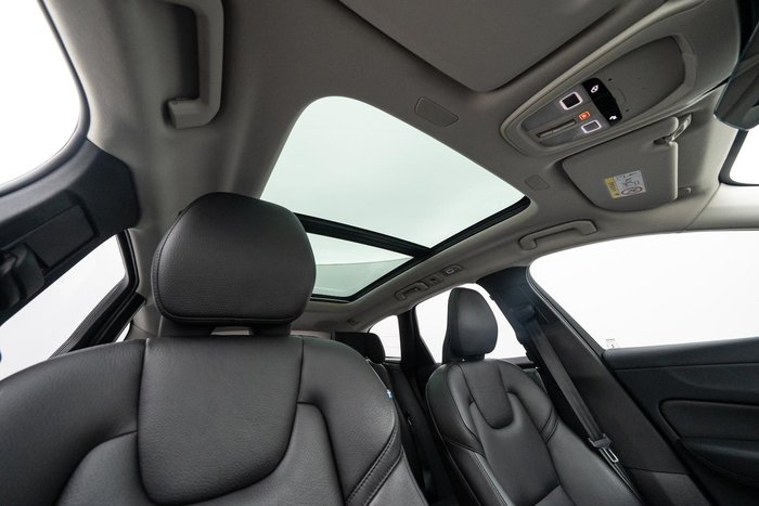 2023 Volvo XC60 Ultimate B6 Dark