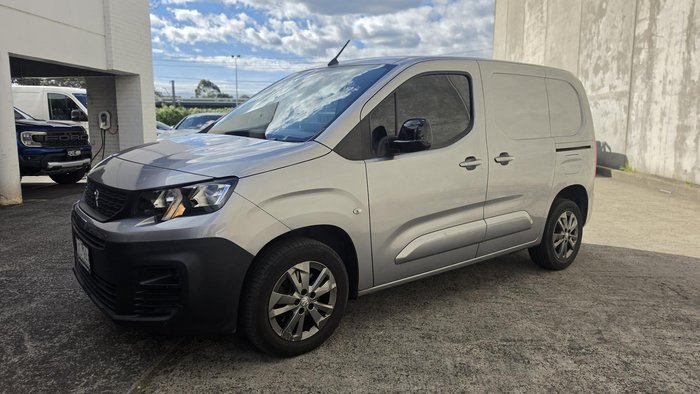2023 Peugeot Partner Pro