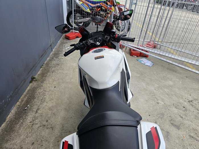 2026 Yamaha YZF-R3 70th Anniversary R3 White