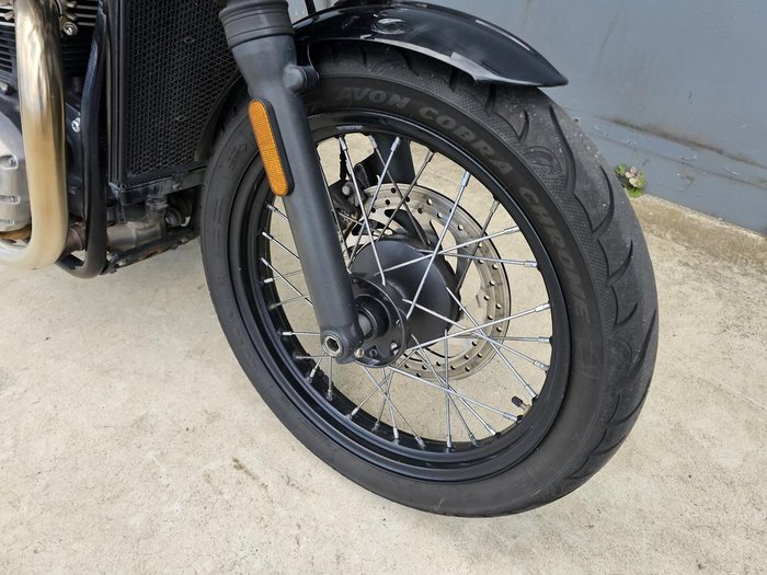 2018 Triumph Bonneville Bobber Bobber Burgundy