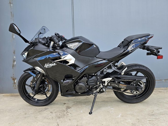 2021 Kawasaki Ninja 400 (EX400G) Ninja Grey