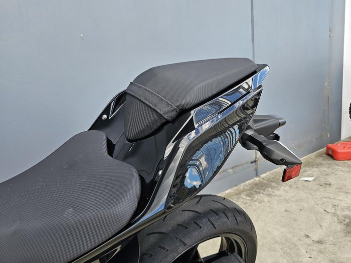 2021 Kawasaki Ninja 400 (EX400G) Ninja Grey
