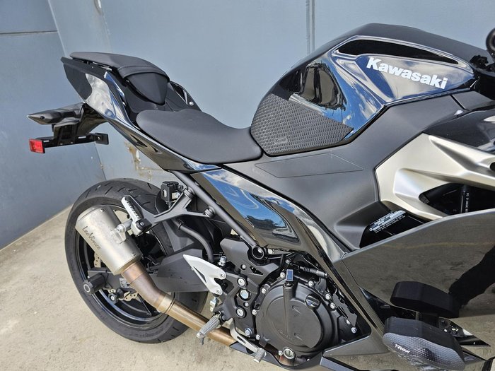 2021 Kawasaki Ninja 400 (EX400G) Ninja Grey