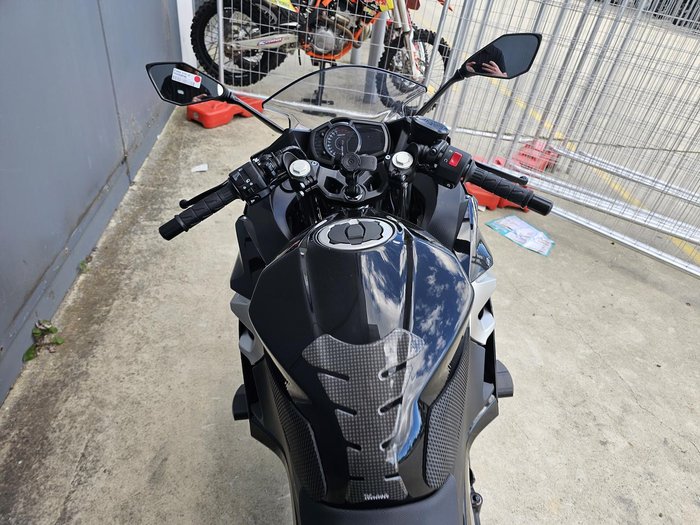 2021 Kawasaki Ninja 400 (EX400G) Ninja Grey