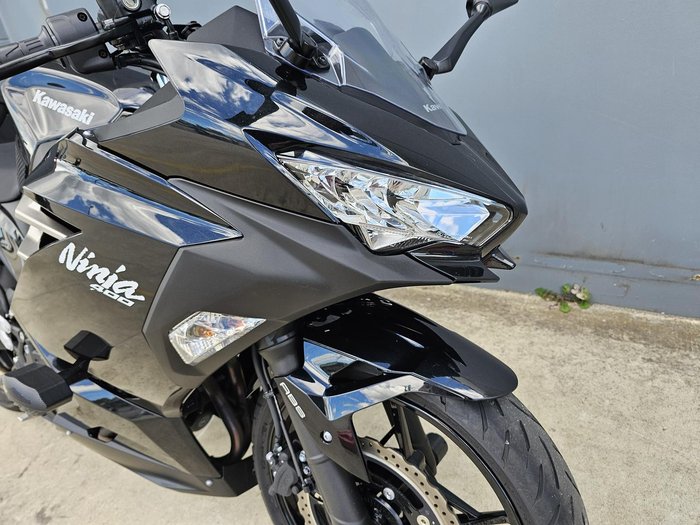 2021 Kawasaki Ninja 400 (EX400G) Ninja Grey