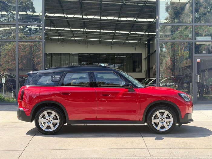 2024 MINI Countryman C Classic