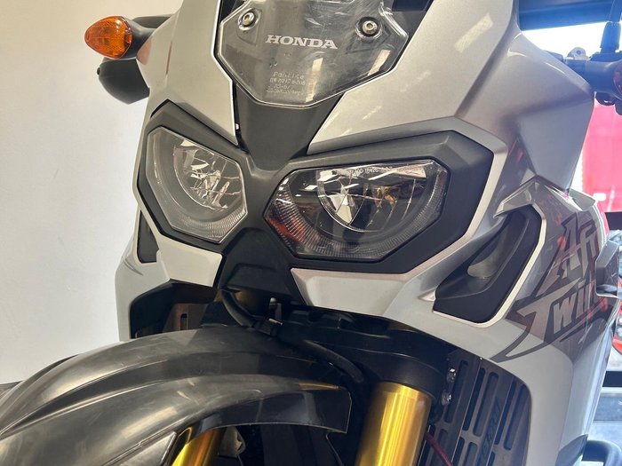 2016 Honda Africa Twin (CRF1000L) Africa Twin Silver