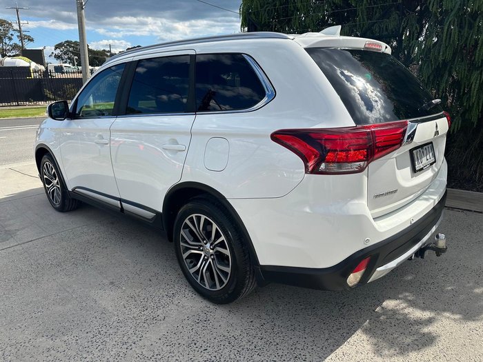 2017 Mitsubishi Outlander LS Safety Pack