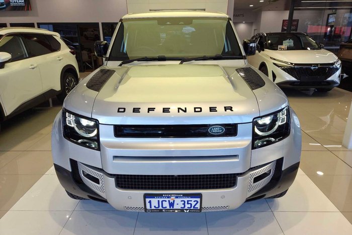 2021 Land Rover Defender 110 D300 SE
