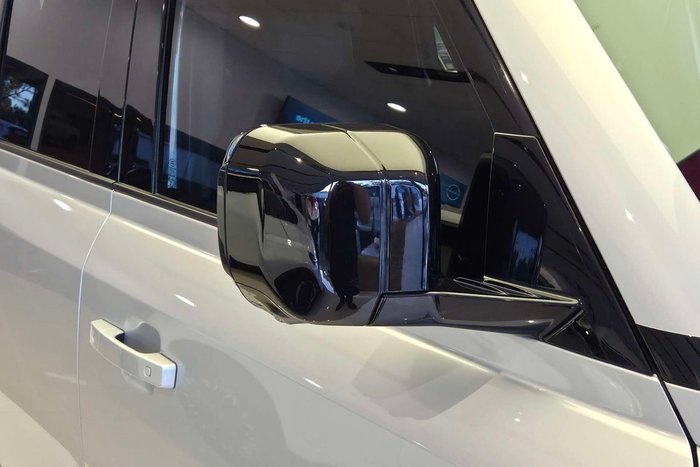 2021 Land Rover Defender 110 D300 SE