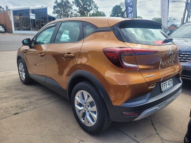 2022 RENAULT CAPTUR LIFE