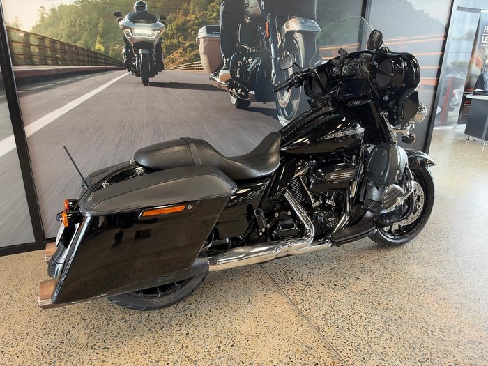 2019 Harley-Davidson Street Glide Special 114 (FLHXS)