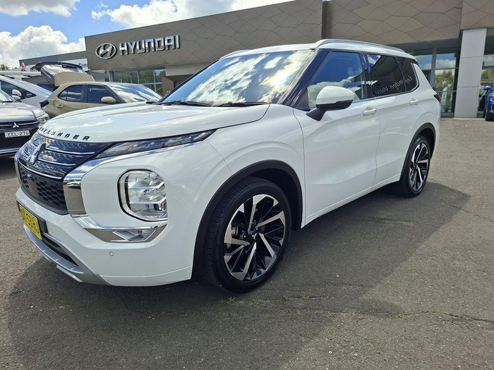 2024 Mitsubishi Outlander Exceed
