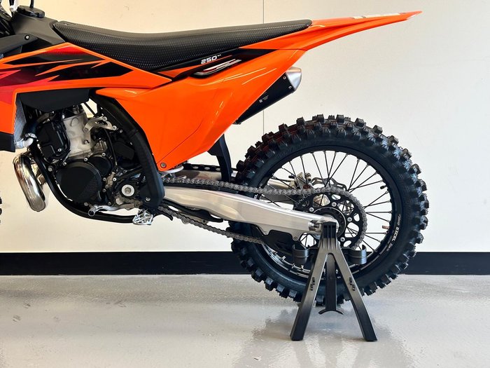 2026 KTM 250 SX SX Orange