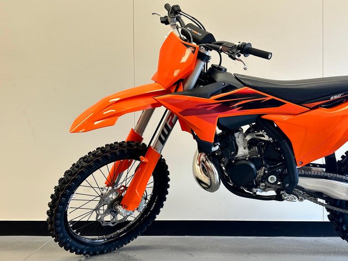 2026 KTM 250 SX SX Orange