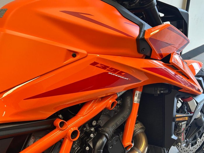 2026 KTM 1390 Super Duke R Super Duke Orange