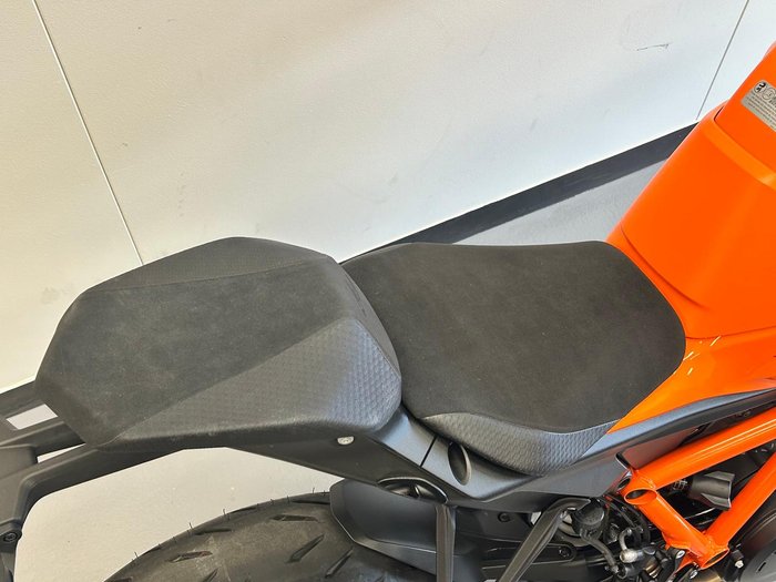 2026 KTM 1390 Super Duke R Super Duke Orange
