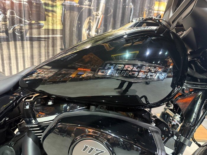 2026 Harley-Davidson Street Glide 117 (FLHX)