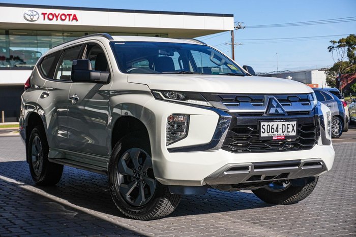 2024 Mitsubishi Pajero Sport GLX