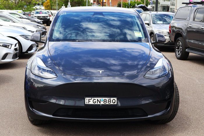2024 Tesla Model Y Rear-Wheel Drive