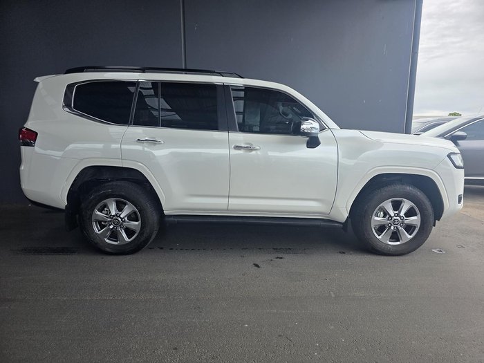 2024 Toyota Landcruiser Sahara