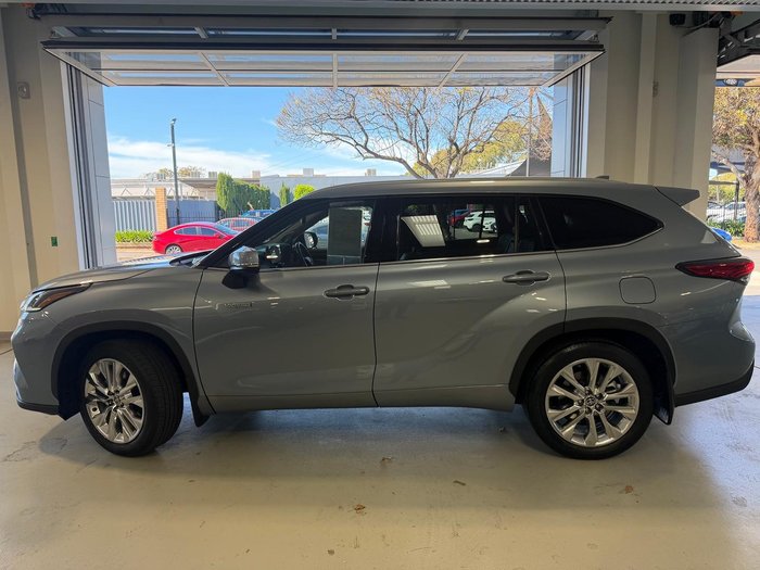 2023 Toyota Kluger Grande