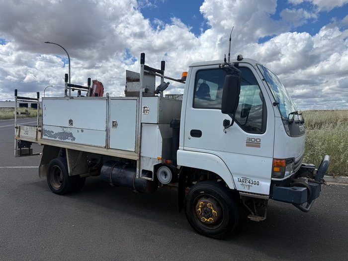 2005 Isuzu N Series