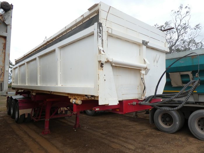 2004 GTE SIDE TIPPER