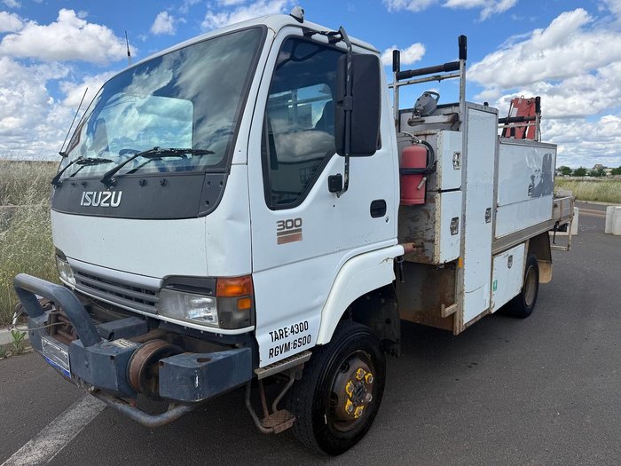 2005 Isuzu N Series