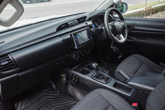 2019 Toyota Hilux SR