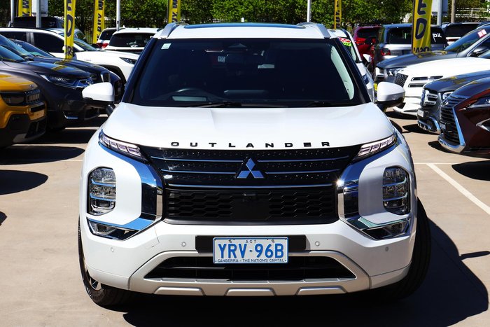 2023 Mitsubishi Outlander Exceed