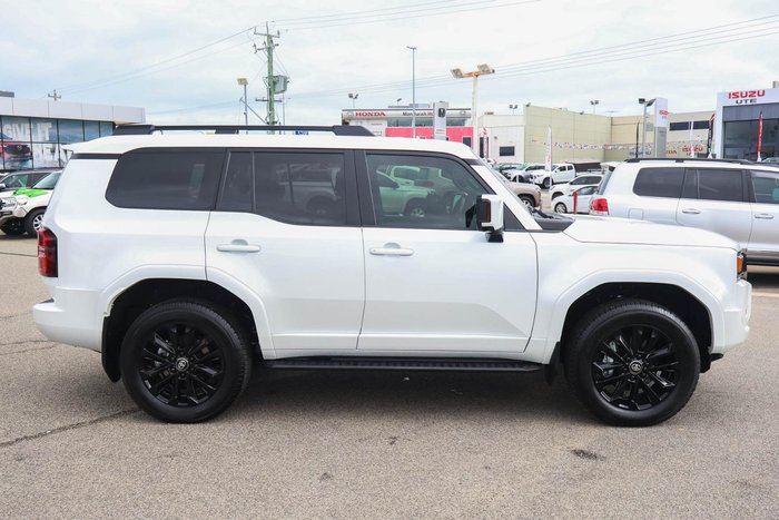 2026 Toyota Landcruiser Prado