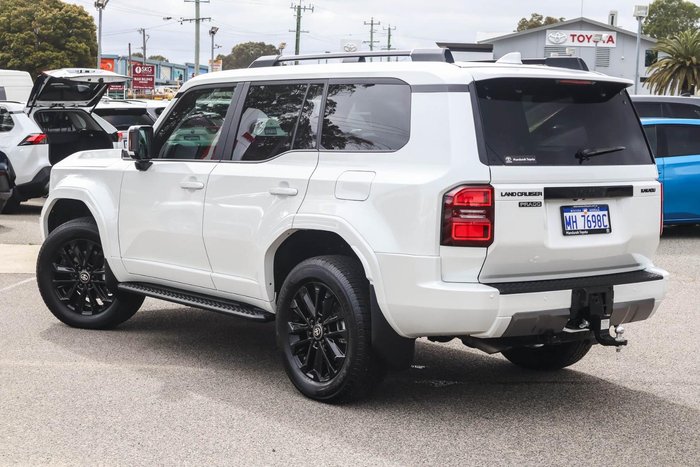 2026 Toyota Landcruiser Prado