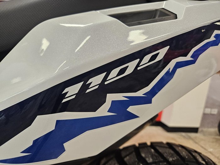 2025 Honda Africa Twin ES (CRF1100A3) Africa Twin White