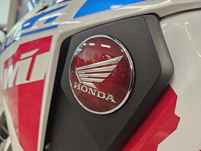2025 Honda Africa Twin ES (CRF1100A3) Africa Twin White