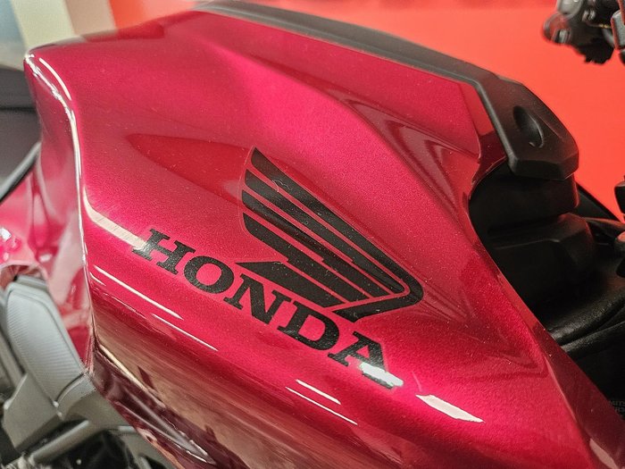 2023 Honda CB300R (CB300RA) CB300 Red