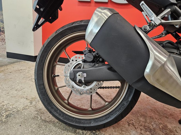 2023 Honda CB300R (CB300RA) CB300 Red