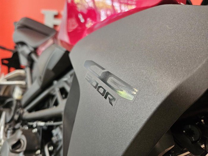 2023 Honda CB300R (CB300RA) CB300 Red