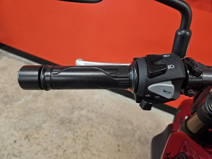 2023 Honda CB300R (CB300RA) CB300 Red