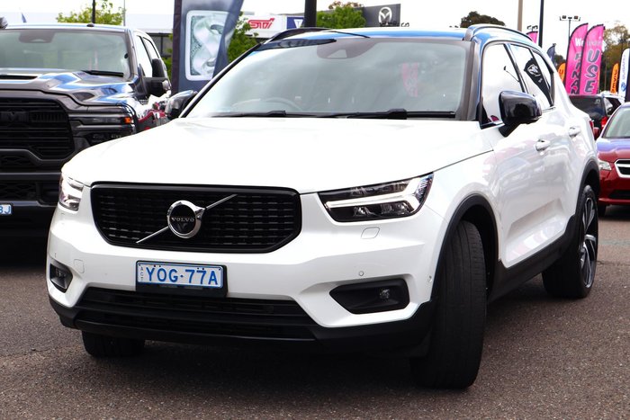 2020 Volvo XC40 T5 R-Design