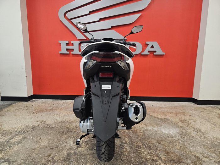 2025 Honda PCX 125 PCX White