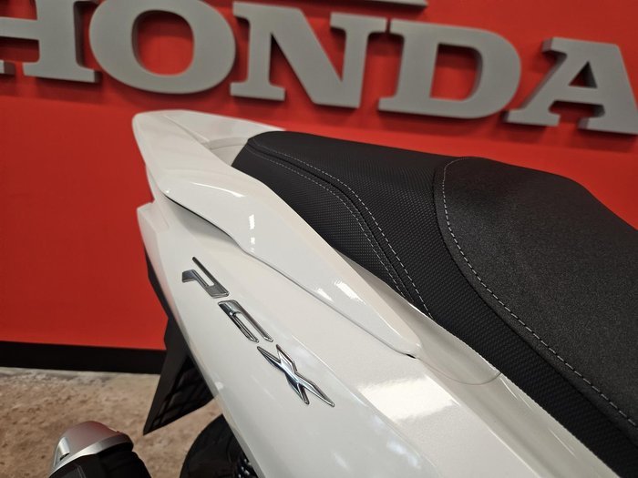 2025 Honda PCX 125 PCX White
