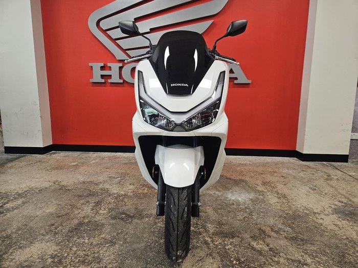 2025 Honda PCX 125 PCX White