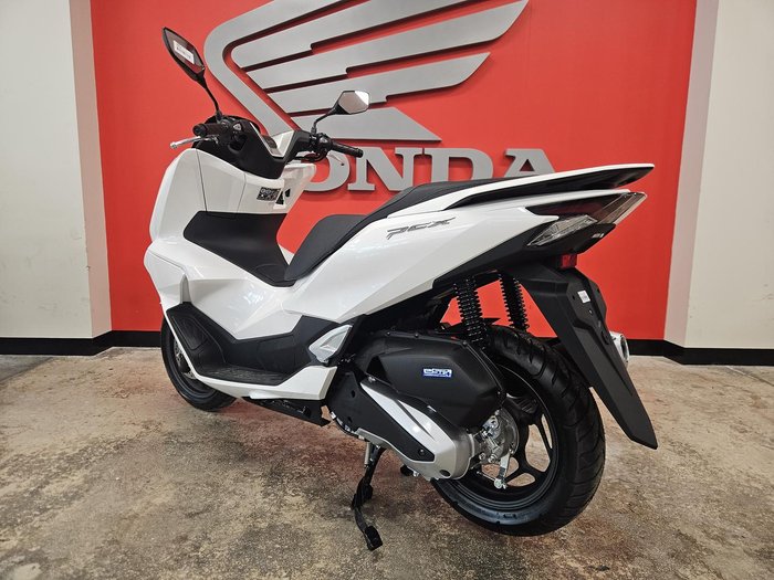 2025 Honda PCX 125 PCX White