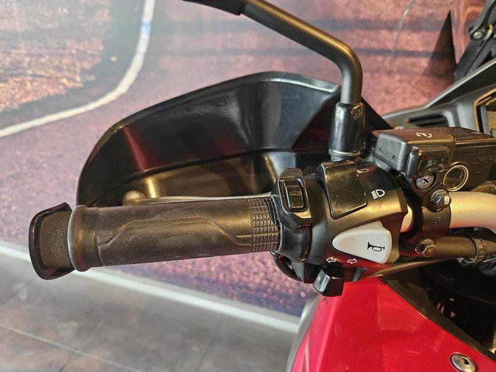 2015 Honda VFR800X (Crossrunner) Crossrunner Red